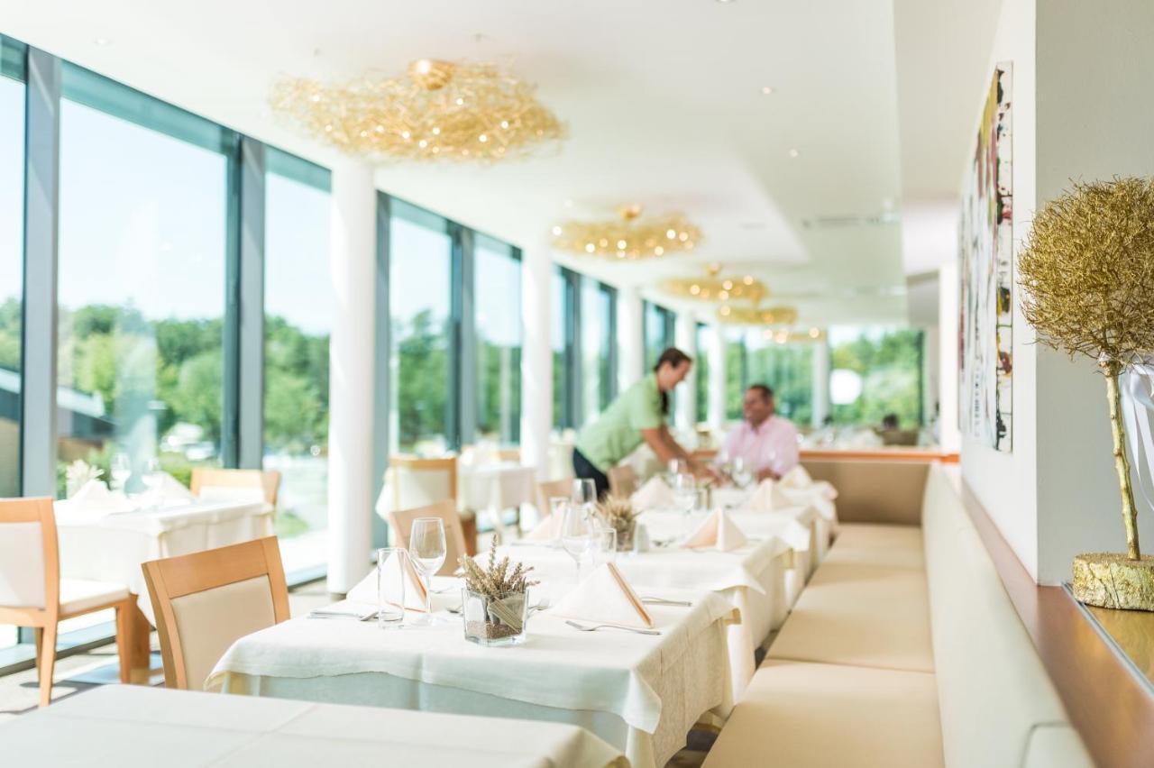 לויפרסדורף ביי פורסטנפלד Hotel Vier Jahreszeiten Loipersdorf מראה חיצוני תמונה