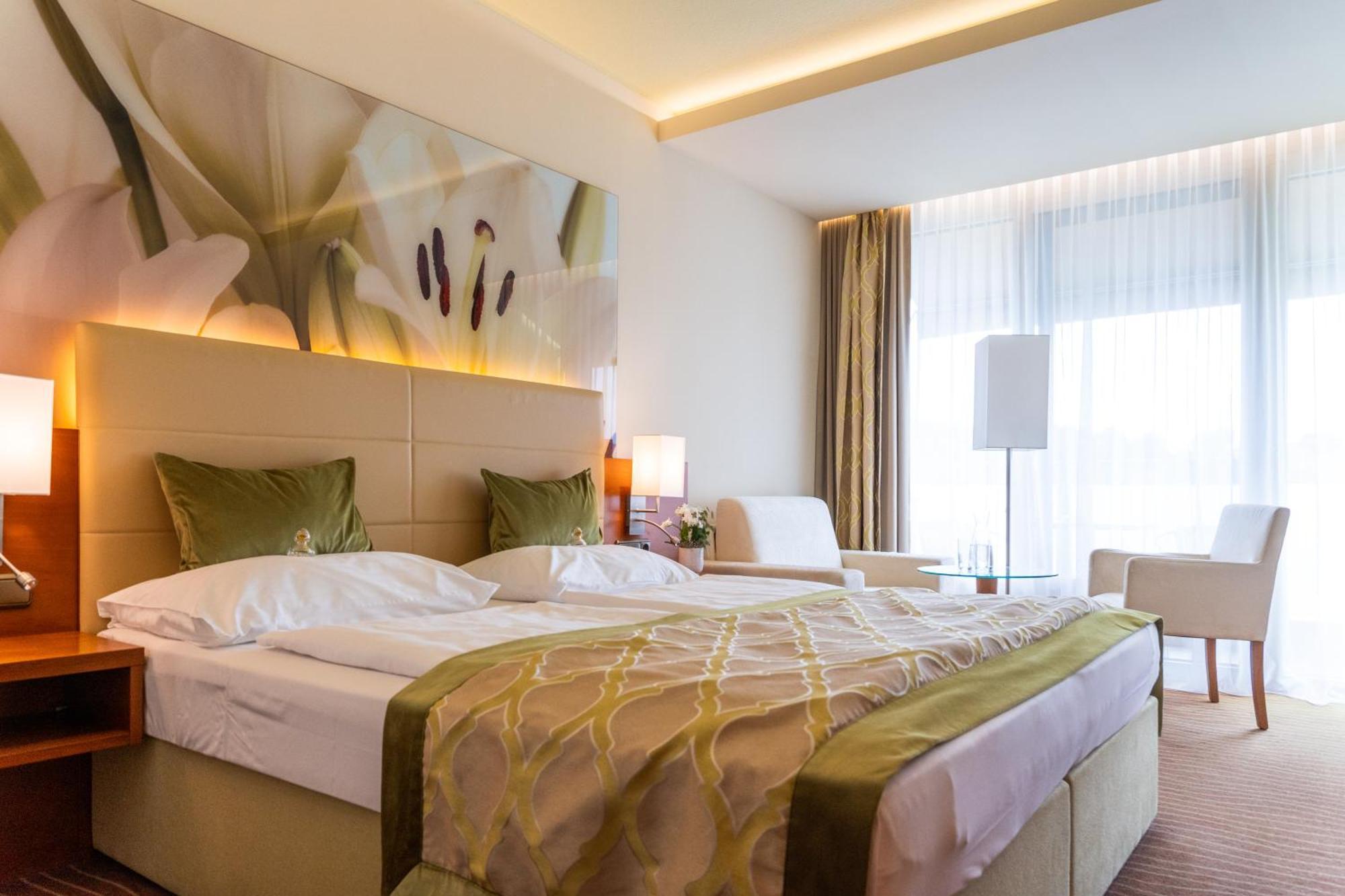 לויפרסדורף ביי פורסטנפלד Hotel Vier Jahreszeiten Loipersdorf חדר תמונה