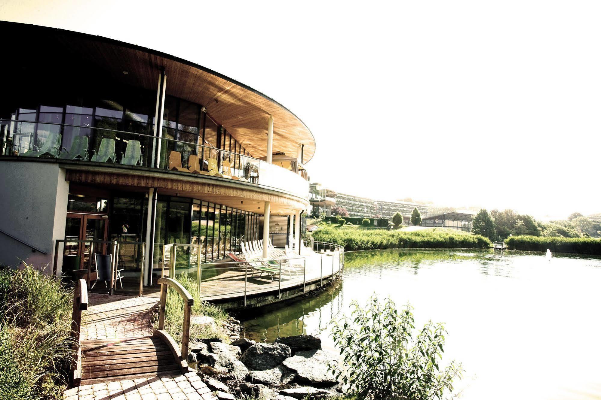 לויפרסדורף ביי פורסטנפלד Hotel Vier Jahreszeiten Loipersdorf מראה חיצוני תמונה