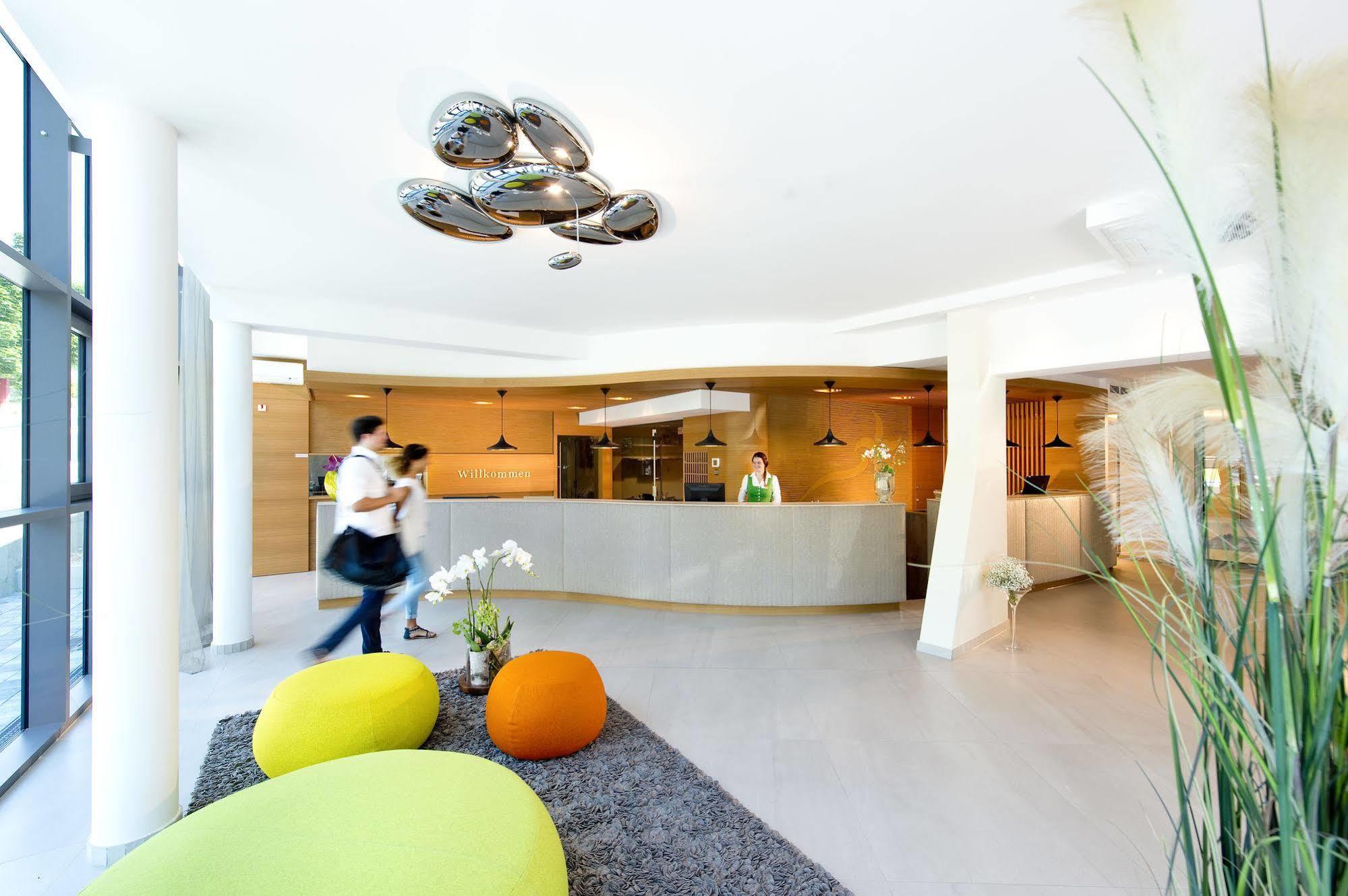 לויפרסדורף ביי פורסטנפלד Hotel Vier Jahreszeiten Loipersdorf מראה חיצוני תמונה