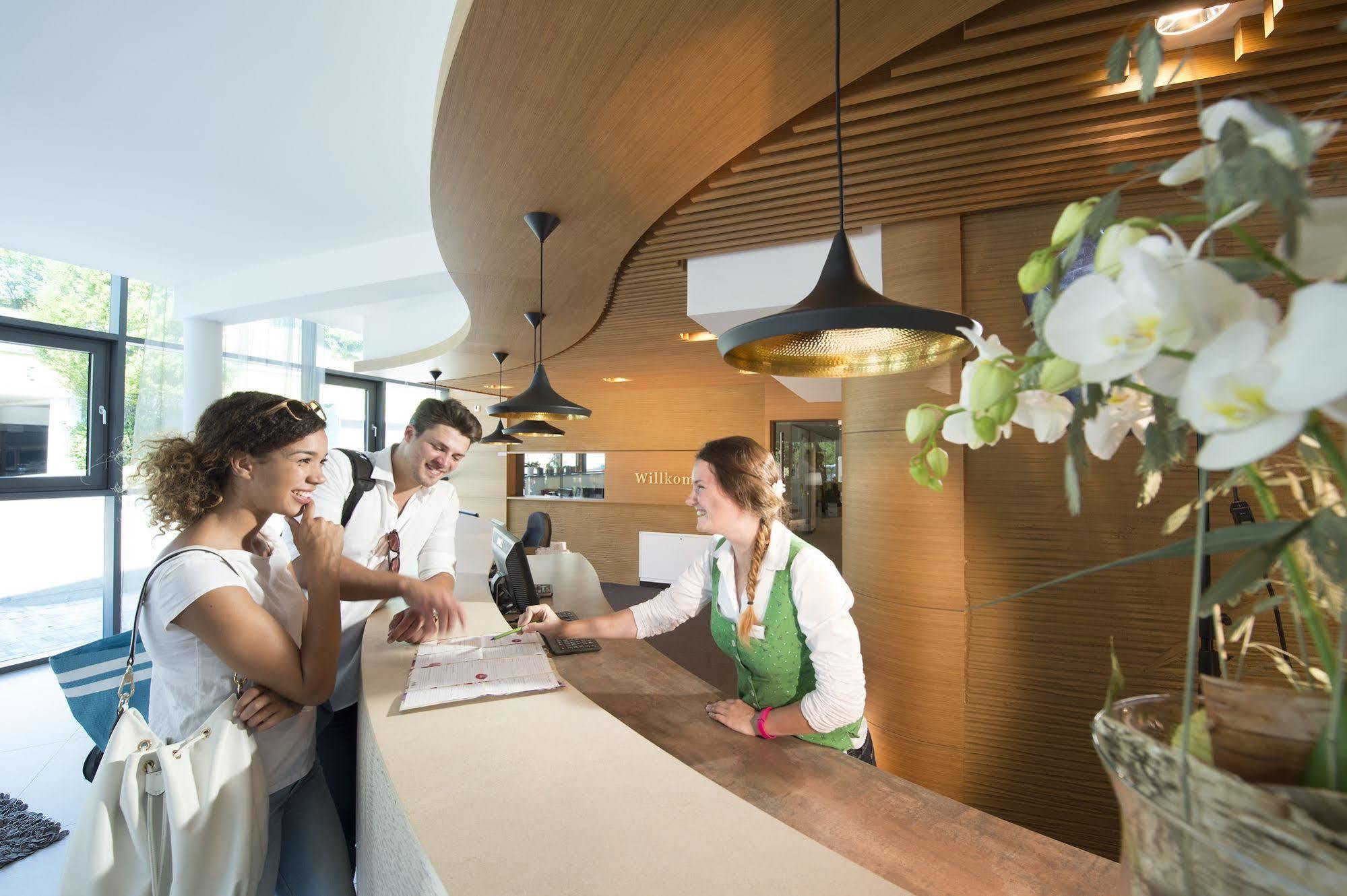 לויפרסדורף ביי פורסטנפלד Hotel Vier Jahreszeiten Loipersdorf מראה חיצוני תמונה